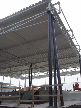 Praha - Hyundai, lak. ocelové konstrukce